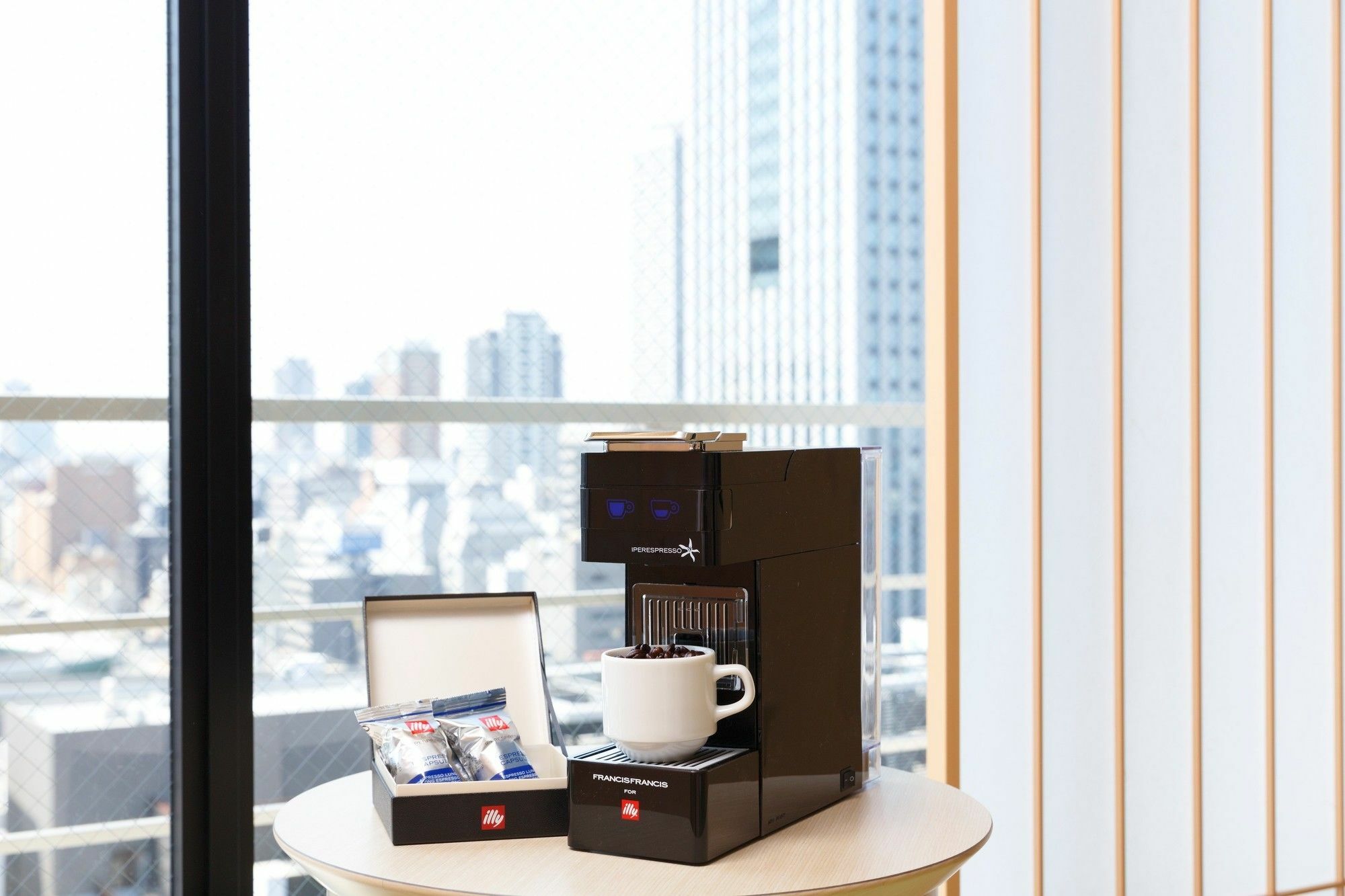 Osaka View Hotel Honmachi Bagian luar foto